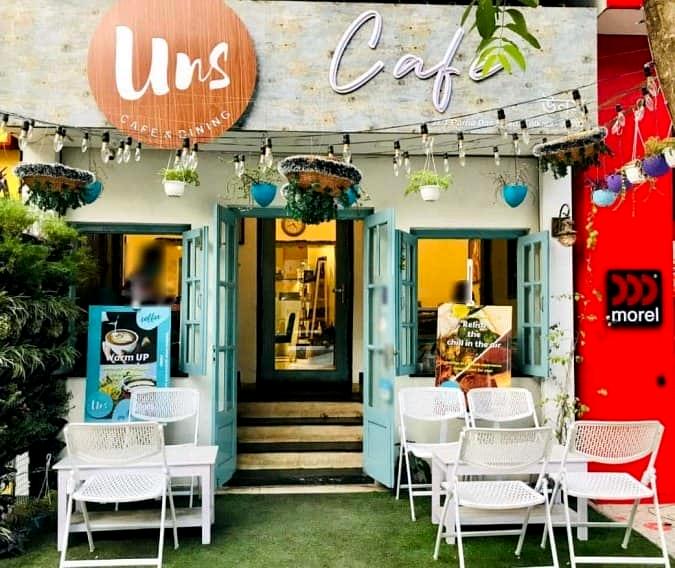 Uns Cafe & Dining