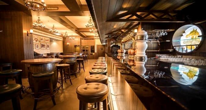 The Stables - Peninsula Redpine