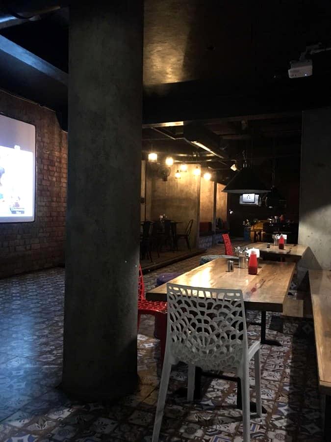 The Locals Bar & Cafe