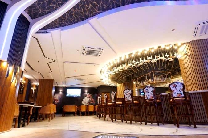 On The Rocks - Restobar & Lounge