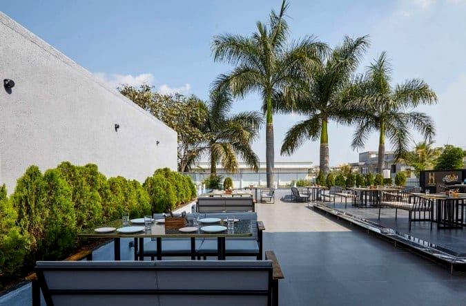 The Houz - Family Kitchen