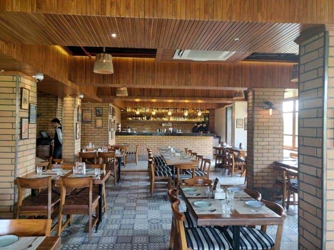 Level 5 Bistro and Bar